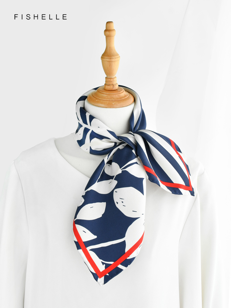 Blue white striped flower prin - огляд і ціна Silk Tie Striped